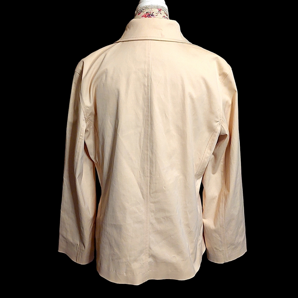 Weatherproof button up jacket - Picture 2 of 5